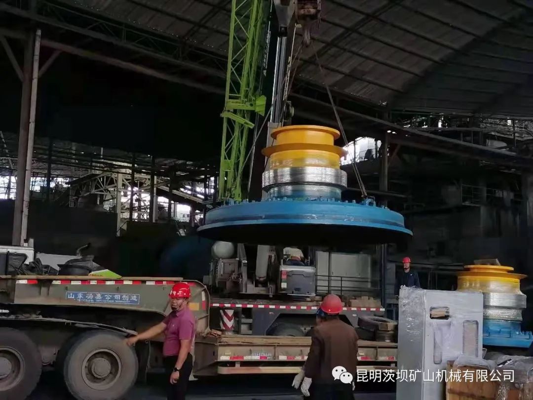 MQG-3600X6000 Ball Mill Successfully Enters the Site for Installation Company news 第8张
