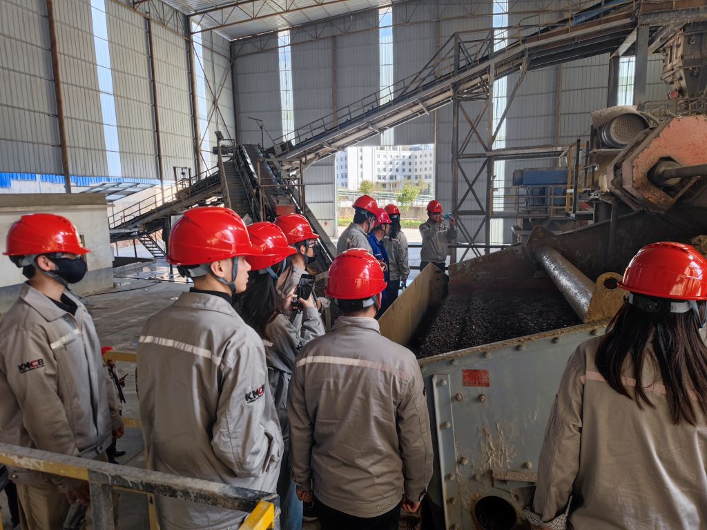 Exploring the Path of Growth, Forging the Future of Mining Machinery: A Study Tour for Reserve Cadres and New Employees at Ciba Diggins Machinery Company news 第10张